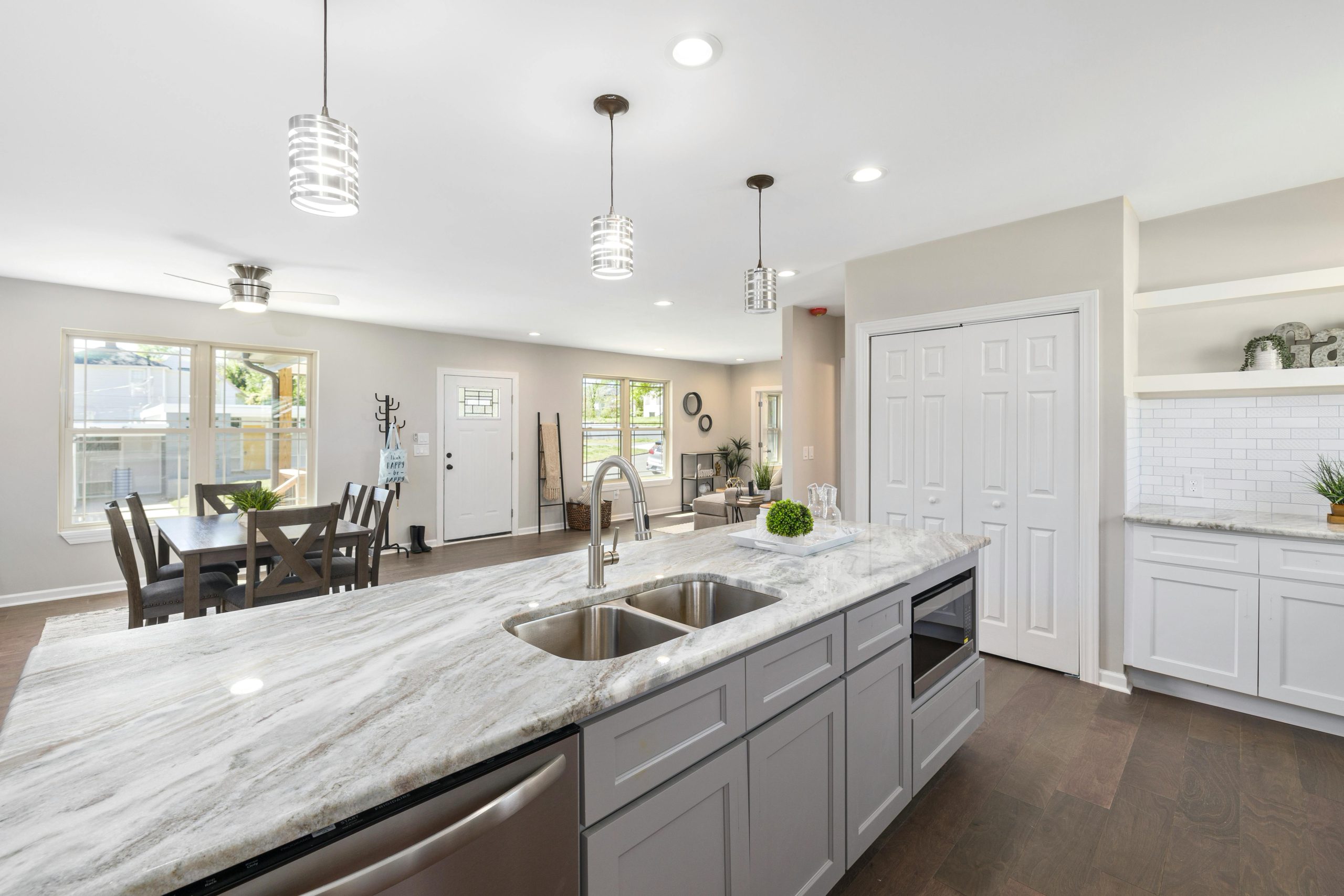 Idées créatives transformation plan de travail