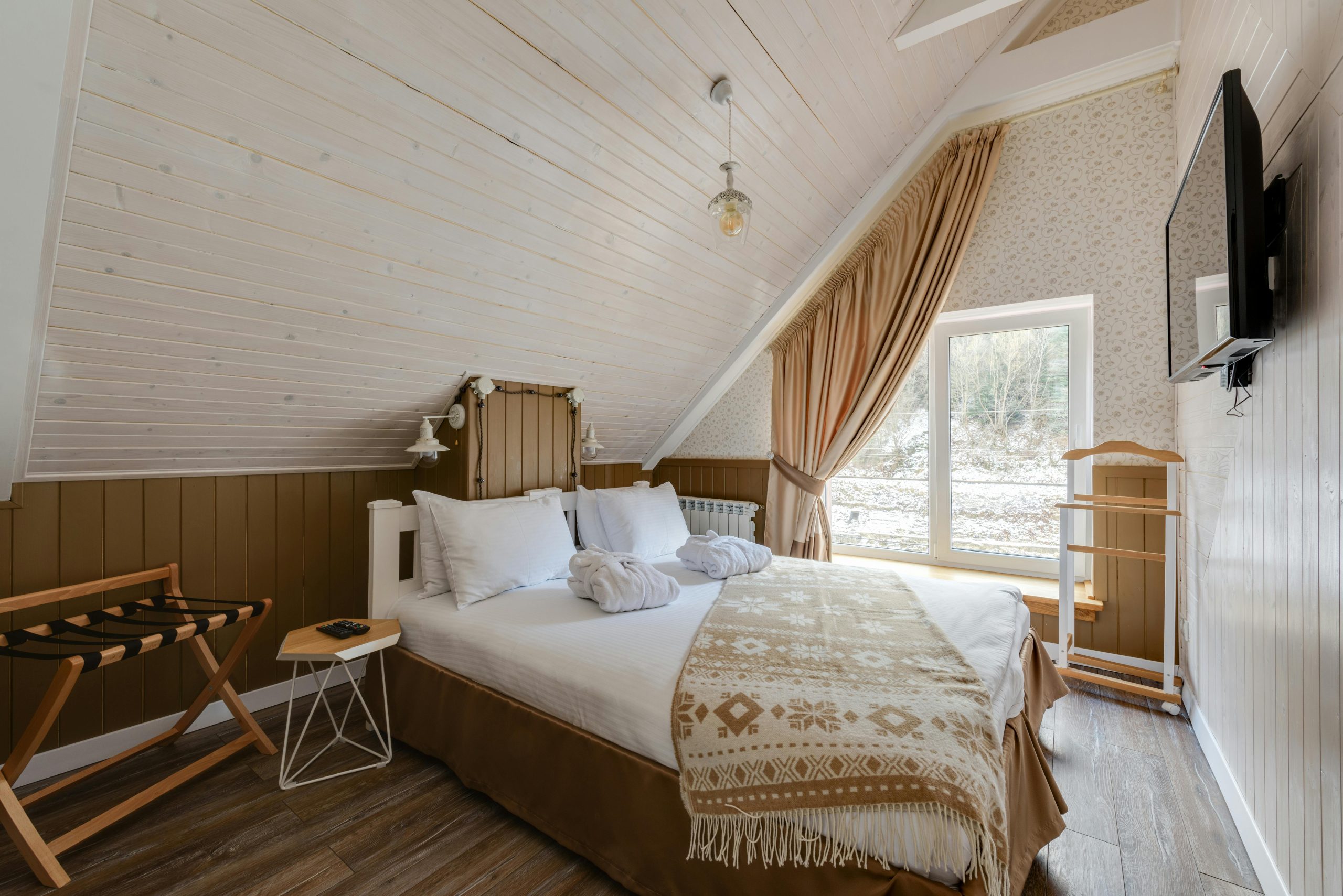 Comment aménager chambre comble bas