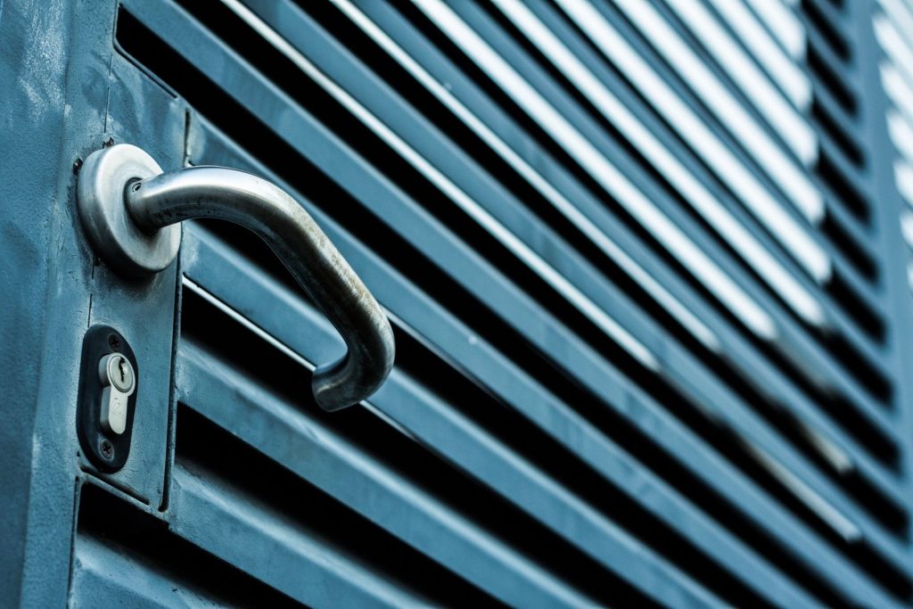 Tarif d&rsquo;un serrurier : comment lire un devis sans se faire avoir