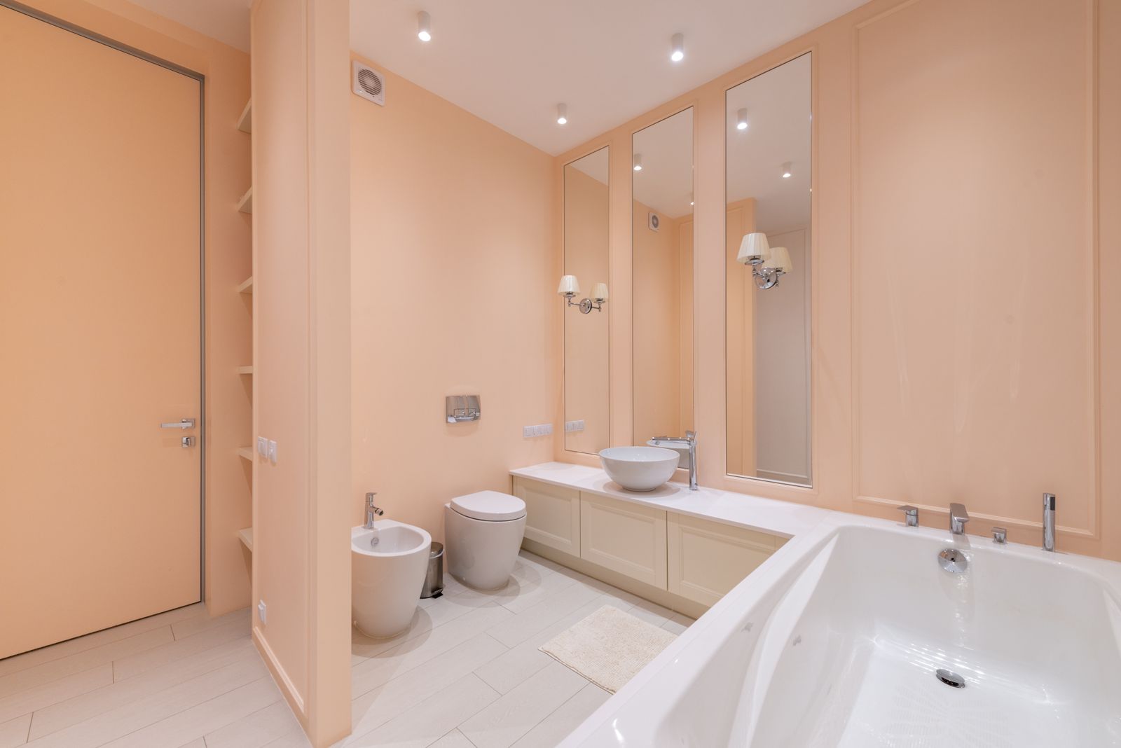 Installation sanitaire dans une salle de bain moderne